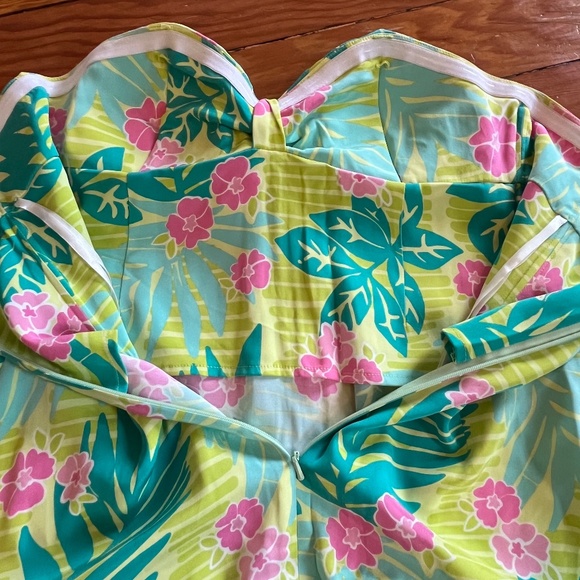 Lilly Pulitzer Strapless Silk/Spandex Hawaiian Print Dress Sz 2 - Picture 6 of 8